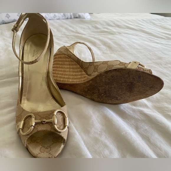 Authentic Gucci GG Monogram Canvas Wedge Sandals – Size 8.5 - Picture 7 of 8